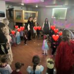 St-Valentin, défilé de costumes de chevaliers et de princesses